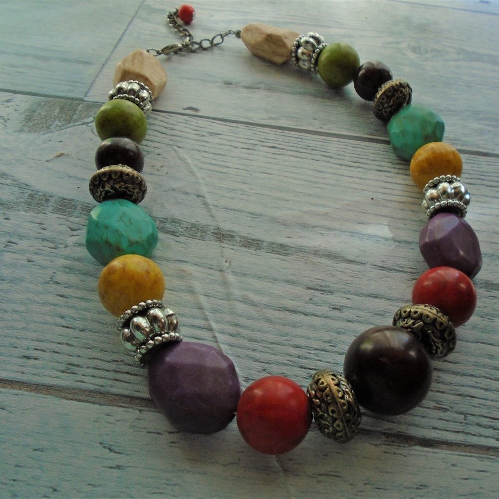 Big chonky bold necklace